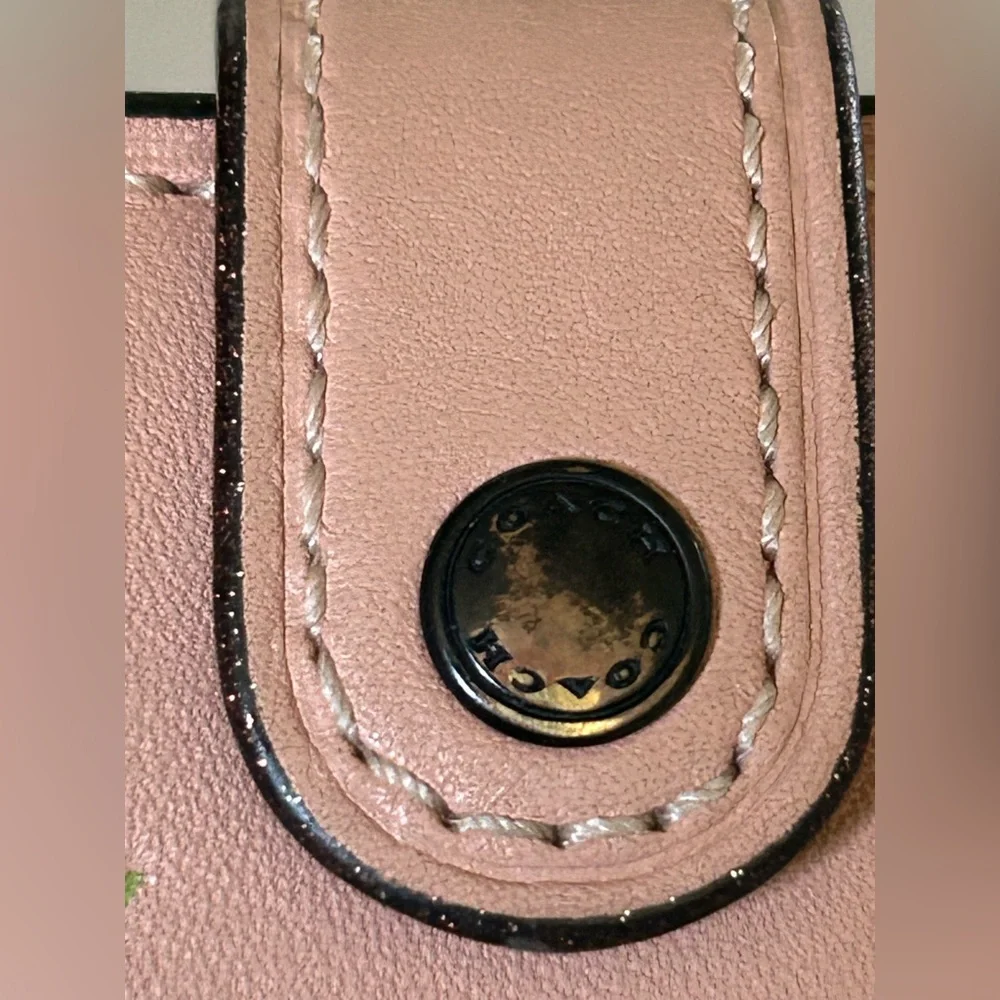 COACH 1941 Glovetanned Leather Trifold Compact Wallet w/Floral Bow Embossing